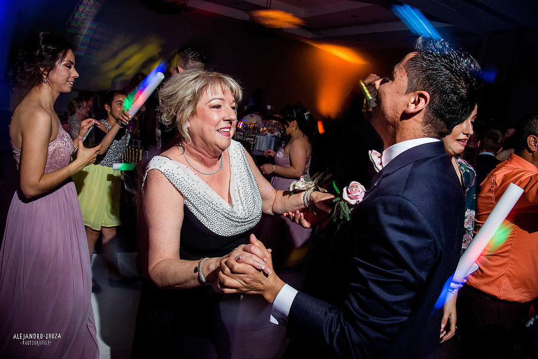 destination wedding photographer