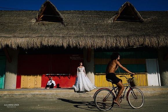 trash the dress holbox